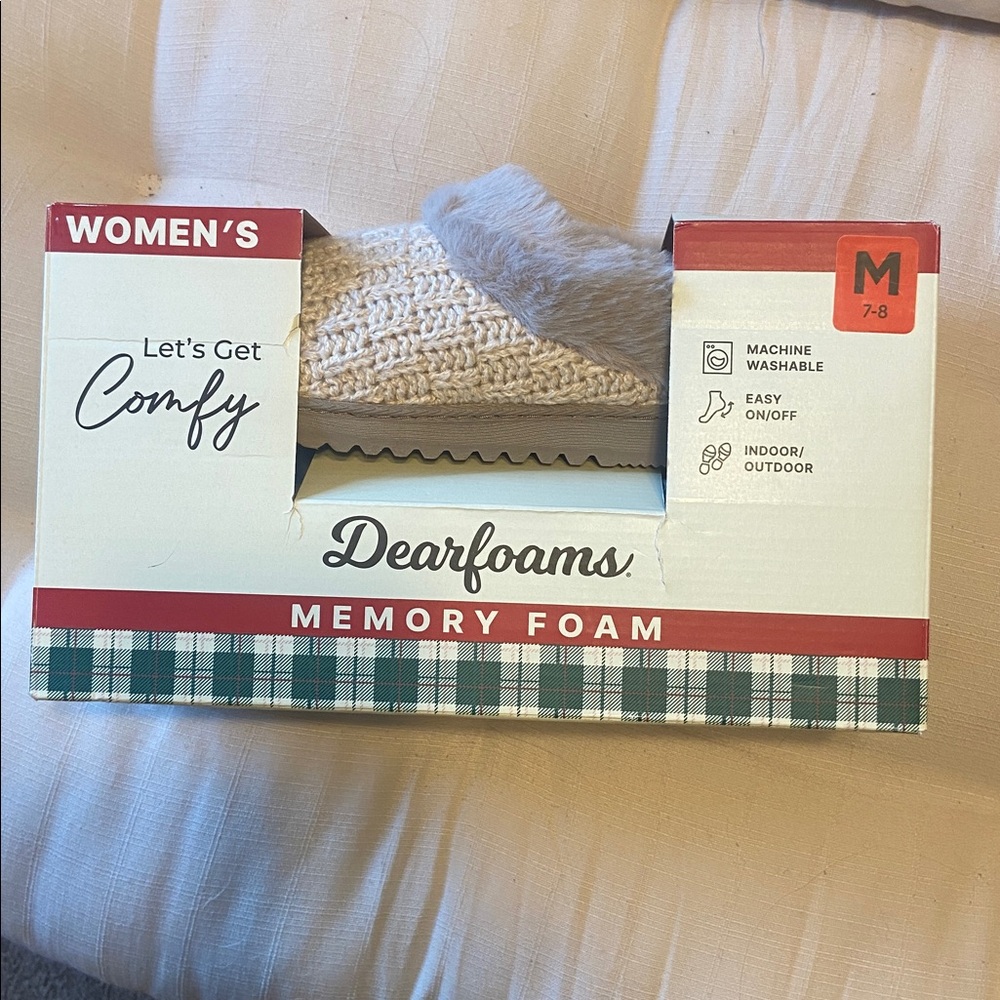 Dearfoams NEW Memory Foam Woman's Beige Slippers Faux Fur Lined Size Medium